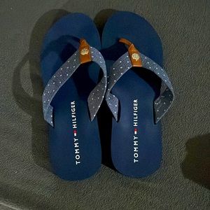 Tommy Hilfiger Flip Flops size 8